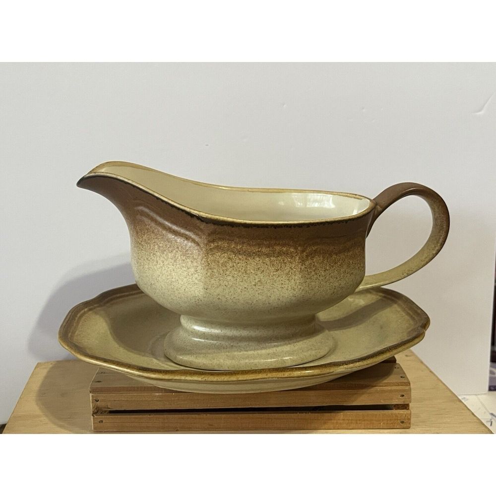 Mikasa~Whole Wheat Gravy Boat‎ With Under Plate E8000 Vintage Japan